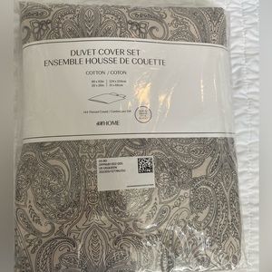 Queen H&M Paisley Duvet & Shams